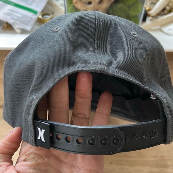 Hurley gray snap back cap baseball cap - Picture 2 of 5